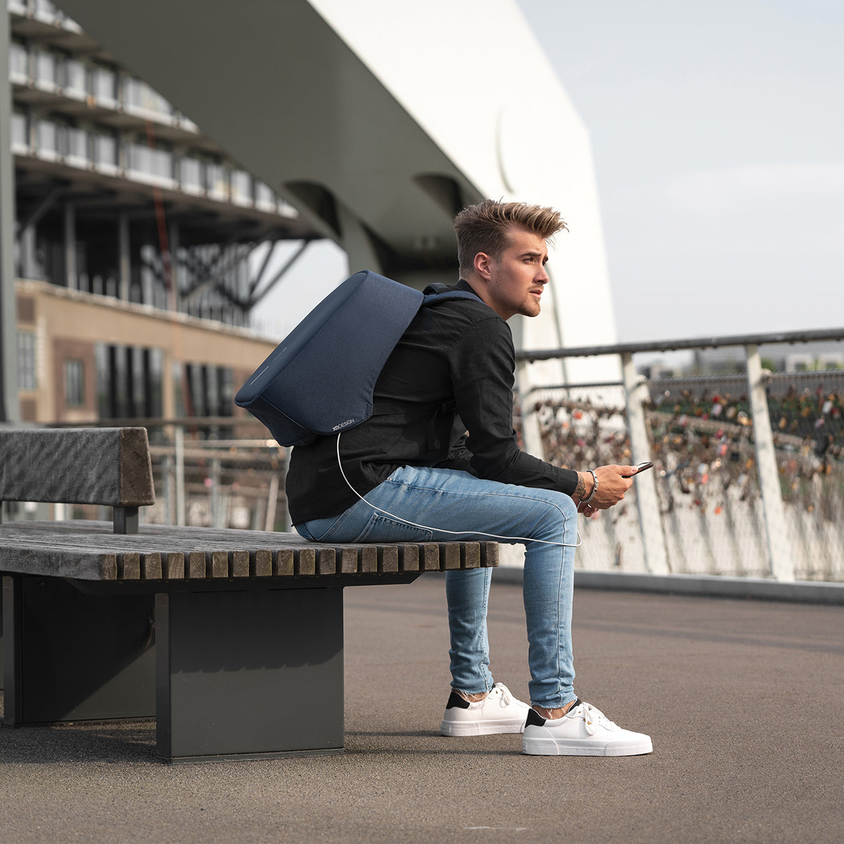 Bobby Hero Regular Anti-Diebstahl-Rucksack